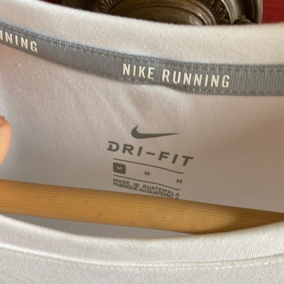 Nike Womens Running White Top Medium - Picture 2 of 5